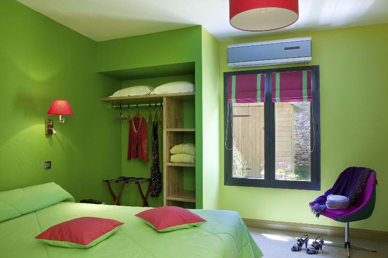 Logis Hotel O En Couleur Oucques-la-Nouvelle Экстерьер фото